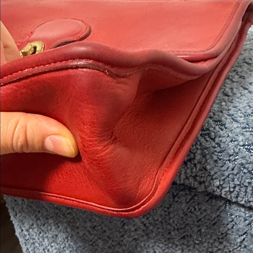 Vintage Coach Willis In Red! - Picture 8 of 11